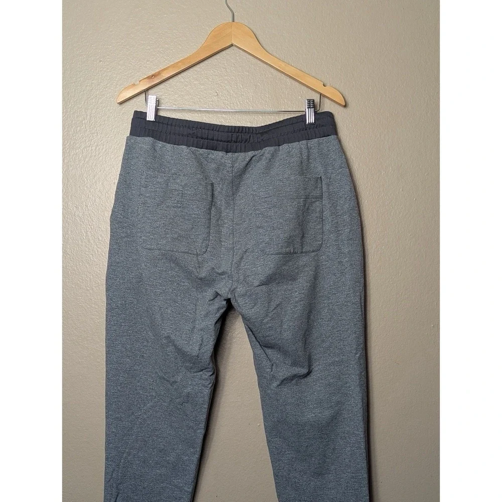 Vuori inseam casual